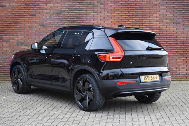 Volvo EX40 Extended Range 252PK Plus Black Edition 82 kWh | Harman/Kardon | Getint glas achter |