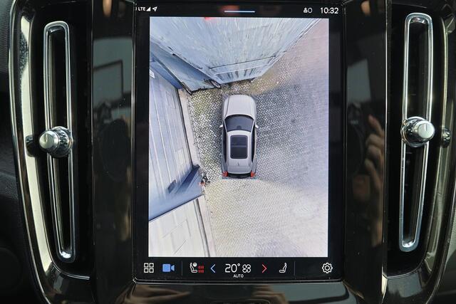 Volvo EX40 Performance Ultra 82 kWh - Panorama/schuifdak - IntelliSafe Assist & Surround - 360º Camera - Harman/Kardon audio - Verwarmde voorstoelen, stuur & achterbank - Parkeersensoren voor & achter - Elektr. bedienb. voorstoelen met geheugen links - Draadloze tel