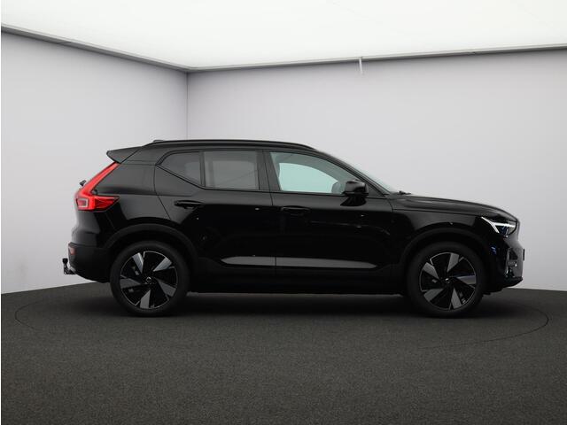 Volvo EX40 Single Motor Extended Range Ultra 82 kWh / Trekhaak / Panoramadak / 360 Camera / Harman Kardon / Nubuck Bekleding / Getint Glas / Elektrische Stoelen / All-Seasons /