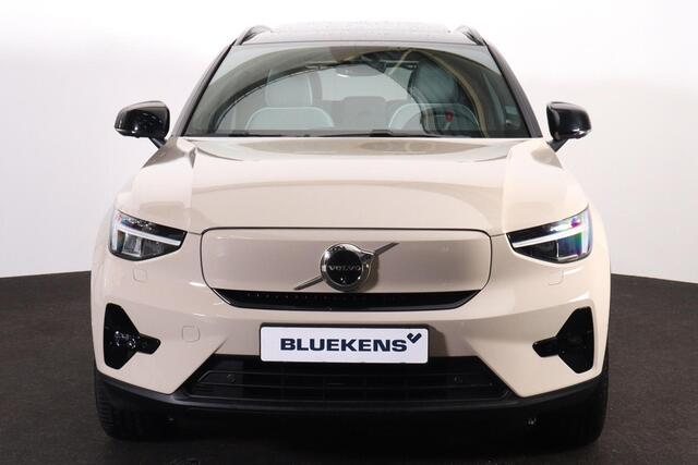 Volvo EX40 Performance Ultra 82 kWh - Panorama/schuifdak - IntelliSafe Assist & Surround - 360º Camera - Harman/Kardon audio - Verwarmde voorstoelen, stuur & achterbank - Parkeersensoren voor & achter - Elektr. bedienb. voorstoelen met geheugen links - Draadloze tel