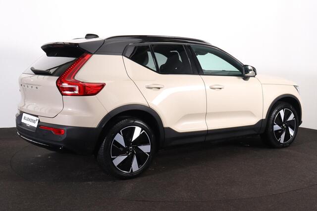 Volvo EX40 Performance Ultra 82 kWh - Panorama/schuifdak - IntelliSafe Assist & Surround - 360º Camera - Harman/Kardon audio - Verwarmde voorstoelen, stuur & achterbank - Parkeersensoren voor & achter - Elektr. bedienb. voorstoelen met geheugen links - Draadloze tel