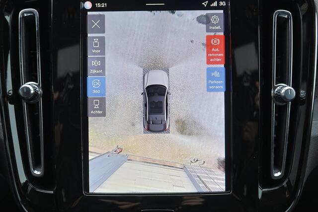 Volvo EX40 Single Motor Extended Range Ultra Black Ed. 82 kWh - Panoramadak - IntelliSafe Assist & Surround - 360º Camera - Harman/Kardon audio - Verwarmde voorstoelen & stuur - Parkeersensoren voor & achter - Elektr. bedienb. voorstoelen met geheugen links - Draadl