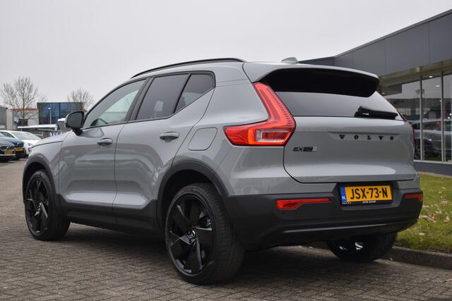 Volvo EX40 Extended Range 252PK Plus Black Ed. 82 kWh | H&K | ACC | Blis | Camera | 20"LMV | Stuurverwarming