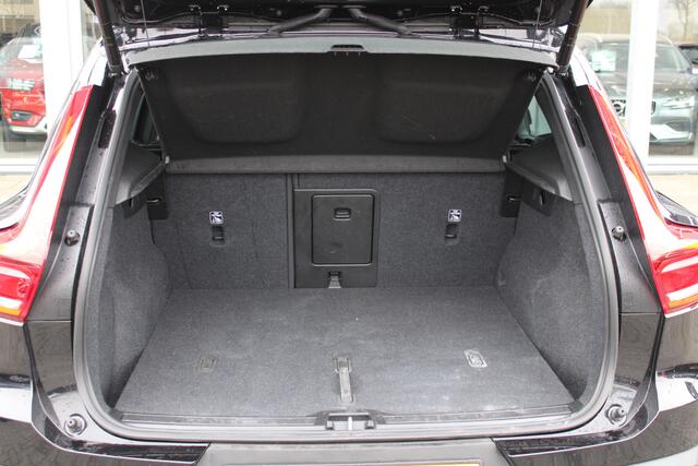 Volvo EX40 Single Motor Extended Range Ultra 82 kWh | 360 Camera | Schuif/kantel dak | H&K Audio | Memory seats | BLIS |