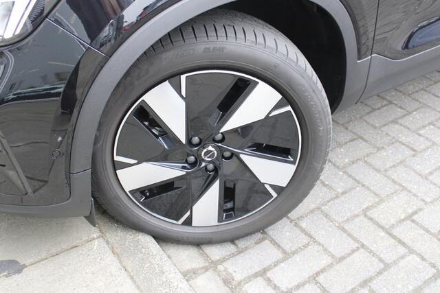 Volvo EX40 Single Motor Extended Range Ultra 82 kWh | 360 Camera | Schuif/kantel dak | H&K Audio | Memory seats | BLIS |