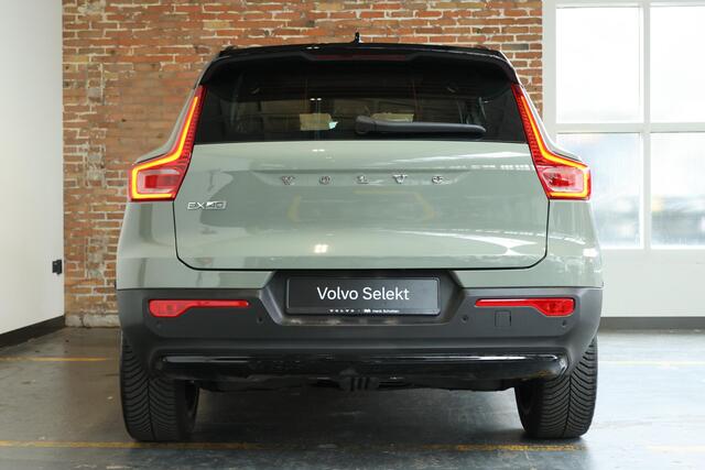 Volvo EX40 Single Motor Extended Range Ultra 82 kWh | Elektrisch Verstelbare Voorstoelen | Schuif/Kantel-Panoramadak | Semi-Elektrische Trekhaak | Harman Kardon Premium Audio | 360º Camera | Google Infotainment | Stoelverwarming