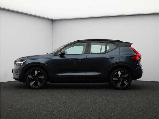 Volvo EX40 Single Motor Extended Range Plus 82 kWh / Stoel- + stuurwielverwarming / Harman Kardon Audio / All Season banden / Contrasterend dak / Pilot Assist / Blis
