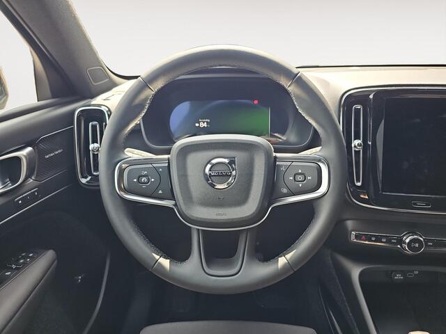 Volvo EX40 Single Motor Extended Range Plus Europa 82 kWh | Elektr. verstelbare voorstoelen | All-season banden | Pilot Assist | Harman/Kardon |