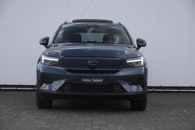 Volvo EX40 Single Motor Extended Range Plus Black Ed. 82 kWh / DEMO LEX / Panoramadak / Apple Carplay / Android Auto / Harman kardon audio / Adaptive cruise control / Pilot assist / Lichtmetalen velgen /