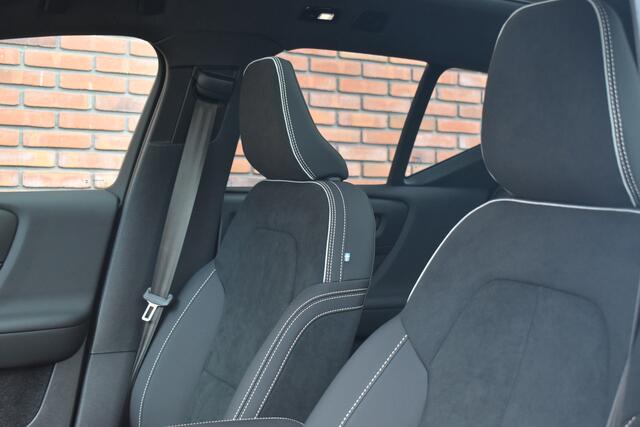 Volvo EX40 Extended Range 252PK Ultra Black Ed. Europa 82 kWh | Harman/Kardon | 20" | Panoramadak |