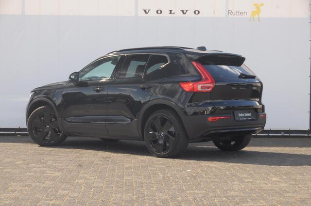 Volvo EX40 252PK Automaat Ext. Range Ultra Black Edition / Adaptieve koplampen / Panoramadak / 360 Camera / Apple carplay / Android auto / Elektrisch bedienbare voorstoelen / Pilot assist / Adaptive cruise control / Harman kardon audio / Stoelverwarming voor / Warmt
