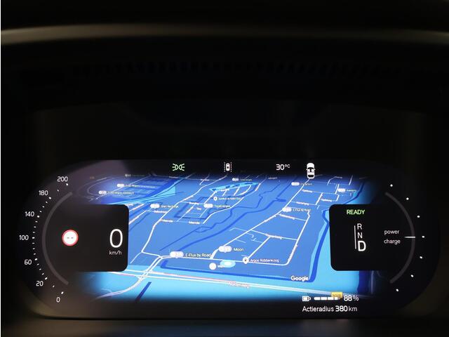 Volvo EX40 Single Motor Ext. Range Plus Europa 82 kWh / Forest Lake Metallic / Elektr. Verstelbare Stoelen / Stuur+Stoelverwarming / Harman Kardon / Dak Zwart /