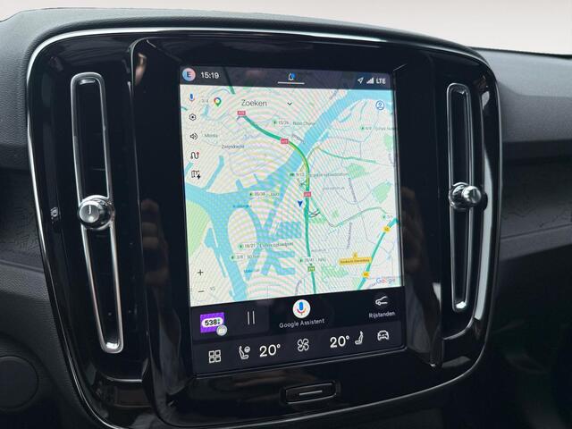 Volvo EX40 Single Motor Extended Range Plus Europa 82 kWh | Direct leverbaar | Stoelverwarming | Keyless Entry | Harman/Kardon |