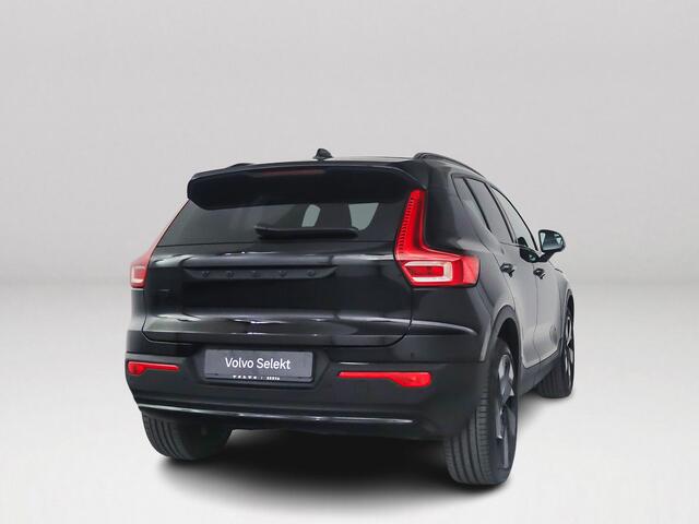Volvo EX40 Single Motor Plus Black Edition 70 kWh | Parkeercamera | Harman Kardon | Stoel- en stuurverwarming