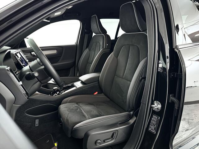Volvo EX40 Single Motor Plus Black Edition 70 kWh | Parkeercamera | Harman Kardon | Stoel- en stuurverwarming