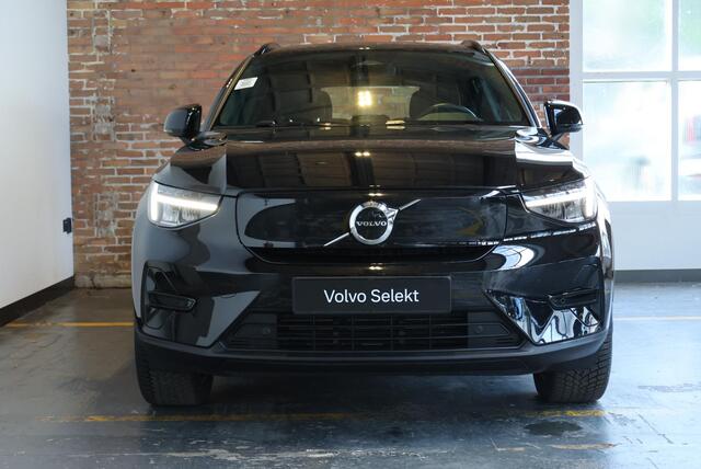 Volvo EX40 Single Motor Extended Range Plus 82 kWh | Trekhaak | Verwarmbare voorstoelen en stuurwiel | Premium audio by Harman Kardon | Adaptieve cruise control | Warmtepomp | Apple carplay/Android auto
