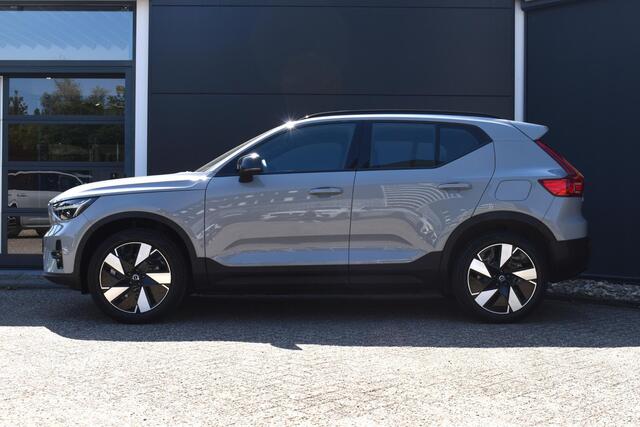 Volvo EX40 Single Motor Extended Range Plus 82 kWh | Trekhaak | Verwarmbare voorstoelen en stuurwiel | Warmtepomp | Premium audio by Harman Kardon | Apple carplay/Android auto | Keyless