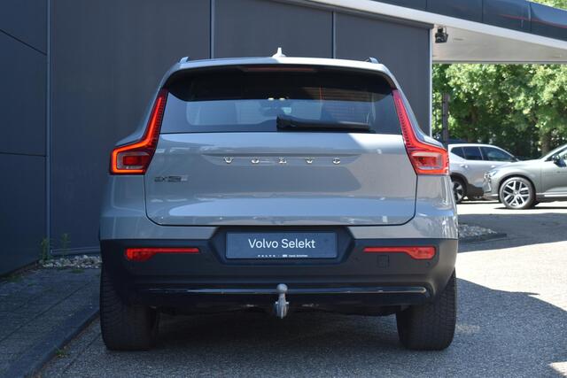 Volvo EX40 Single Motor Extended Range Plus 82 kWh | Trekhaak | Verwarmbare voorstoelen en stuurwiel | Warmtepomp | Premium audio by Harman Kardon | Apple carplay/Android auto | Keyless