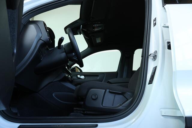 Volvo EX40 Single Motor Extended Range Plus 82 kWh | Semi-Electrische Wegklapbare Trekhaak | Premium audio by Harman Kardon | Adaptieve cruise control | Apple carpaly/Android auto | Warmtepomp | Keyless Entree | Parkeersensoren voor + achter |