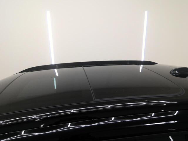 Volvo EX40 Single Motor Extended Range Ultra 82 kWh | SOH:100% | Trekhaak | Schuif/Kantel Panoramadak | 20" velgen | Warmtepomp | Stoel/Stuur verwarming | Keyless entry/start | Adaptive Cruise | 360° Camera | Harman/Kardon |