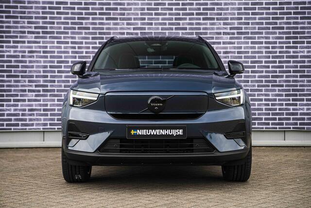 Volvo EX40 Single Motor Ext. Range Ultra Black Edition | Europa | Harman Kardon audio | 20" | Schuif-/kanteldak | Getint Glas | Elektrische stoelverstelling | Nubuck bekleding | Adaptive Cruise Control | Dodehoekdetectie |
