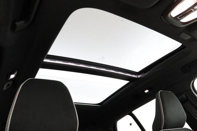 Volvo EX40 TWIN MOTOR ULTRA BLACK EDITION EUROPA 82 kWh -PANO.DAK|HARMAN/KARDON|360°CAM|LIGHTING|POWER-SEATS|PRIVACY.GLAS|20"|SoH:100%