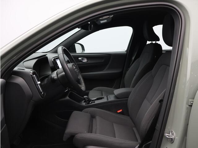 Volvo EX40 Single Motor Extended Range Plus 82 kWh Trekhaak / Parkeersensoren- Camera achter / 19'' / All-Season banden / Sage Green /