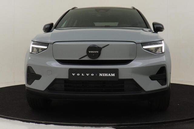 Volvo EX40 SINGLE MOTOR EXTENDED RANGE ULTRA BLACK EDITION EUROPA 82 kWh -PANO.DAK|HARMAN/KARDON|360°CAM|POWER-SEATS|PRIVACY.GLAS|20"|SoH:100%