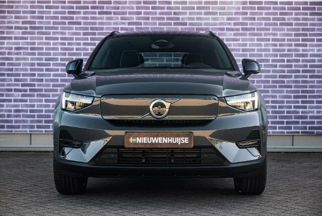 Volvo EX40 Single Motor Extended Range Ultra Black Edition | Europa Edition | Google | Long Range | Harman Kardon Audio | Panoramadak | Getint Glas | Elektrische Stoelverstelling | Nubuck Bekleding | Adaptive Cruise Control | Dodehoekdetectie | 360 Camera | Zitverlenging | Elek. Achterklep | Keyless | 20" Lichtmetalen Velgen