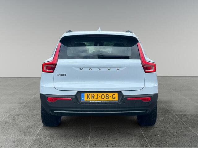 Volvo EX40 Single Motor Essential 70 kWh | 19 inch wielen | All-Season | Achteruitrijcamera |