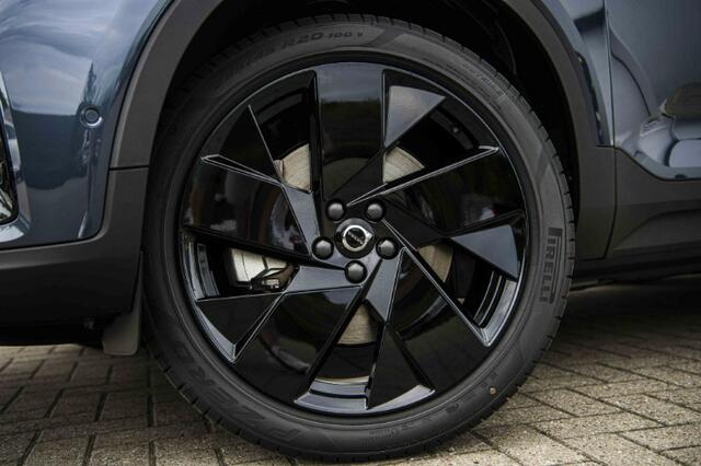 Volvo EX40 Single Motor Extended Range Ultra Black Edition Europa | Harman Kardon audio | 20" Lichtmetalen velgen | Panoramadak | Getint Glas | Stoel en stuurwielverwarming | Elektrische stoelverstelling | Nubuck bekleding | Adaptive Cruise Control | Dodehoekdetectie |
