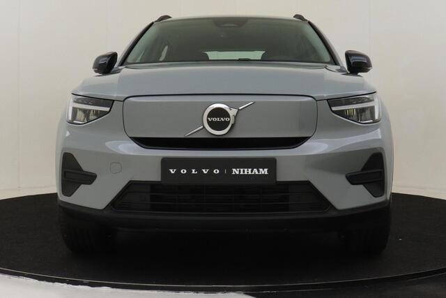 Volvo EX40 SINGLE MOTOR ESSENTIAL 70 kWh -CAMERA|CRUISE|METALLIC|DAB|CARPLAY|20"|SoH:100%