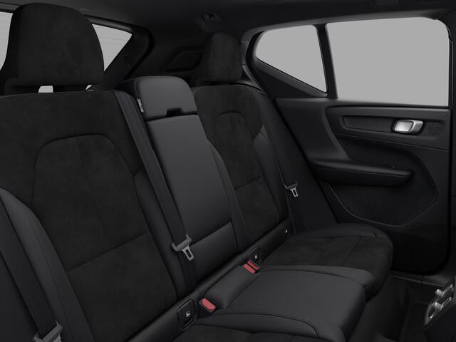 Volvo EX40 P5 Long Range Plus Europa Black ED. 82 kWh | Parkeercamera | Harman Kardon | Stoel- en stuurverwarming