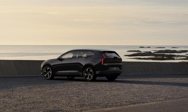 Volvo EX60 P6 Plus 83 kWh | Full Operational Lease vanaf ¤925,- per maand ! | Matrix Led | Bose Premium Audio | 15" gebogen OLED middendisplay |