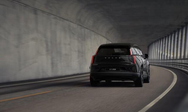 Volvo EX60 P6 Plus 83 kWh | Full Operational Lease vanaf ¤925,- per maand ! | Matrix Led | Bose Premium Audio | 15" gebogen OLED middendisplay |