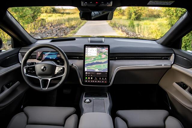 Volvo EX90 Twin Motor Ultra | 22'' Vossen Wheels | 7-Zits | Google | Long Range | AWD | Pano Dak | Luchtvering | Head-Up Display | Massage | Climate Pack | Bose Audio | Pilot Assist | Trekhaak | 360 Camera | Zitverlenging | Getint Glas