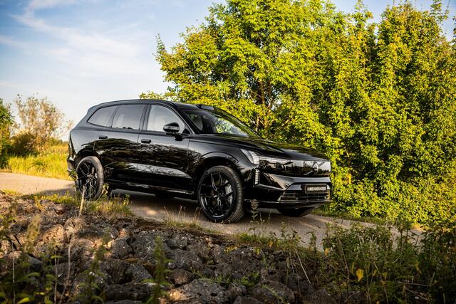 Volvo EX90 Twin Motor Ultra | 22'' Vossen Wheels | 7-Zits | Google | Long Range | AWD | Pano Dak | Luchtvering | Head-Up Display | Massage | Climate Pack | Bose Audio | Pilot Assist | Trekhaak | 360 Camera | Zitverlenging | Getint Glas