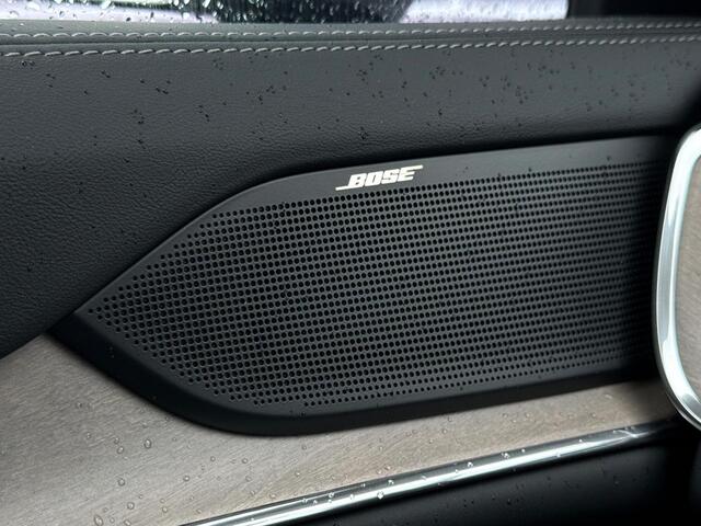 Volvo EX90 Twin Motor Ultra 7p. 111 kWh | Luchtvering | Trekhaak | Pilot Pack | 360 Camera | Park Assist Pack | Donker Glas |