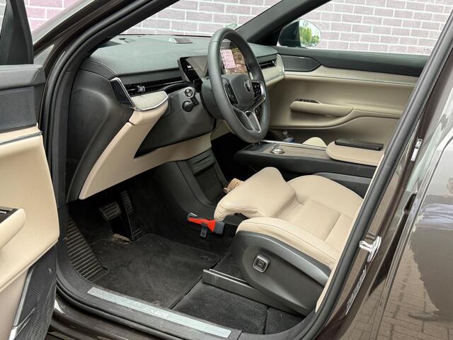 Volvo EX90 Twin Motor Ultra 7p. 111 kWh | 22" Vossen Velgen | Black Pack | Pilot Pack | Luchtvering | Trekhaak | Climate Pack | 360 Camera |