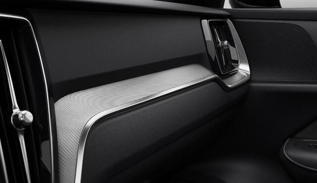 Volvo S60 B4 211PK Automaat Plus Dark / Adaptieve cruise control / Elektrische stoelen / Stoel-Stuurverwarming / Nappa Leder / Park - Pilotassist /