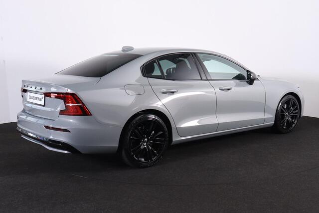 Volvo S60 B4 Plus Dark - IntelliSafe Assist & Surround - Harman/Kardon audio - Parkeercamera achter - Verwarmde voorstoelen, stuur & achterbank -