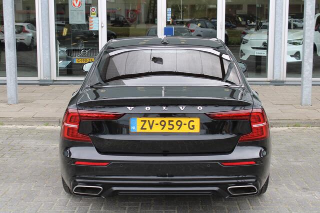 Volvo S60 T4 R-Design Trekhaak / Volvo On Call / Elek Stoel Trekhaak / Achterramen geteint