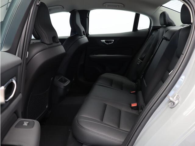 Volvo S60 2.0 B4 Plus Dark / Elektrisch Verstelbare Stoelen / Harman Kardon / Lederen Bekleding / Adaptive Cruise / BLIS / Apple Car Play /
