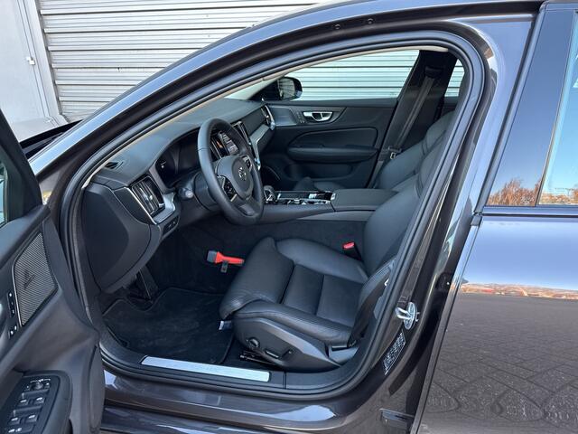 Volvo S60 2.0 Recharge T6 AWD Ultimate Dark / Grafisch Head-up Display / 360° Camera / 19" Velgen / Blis /