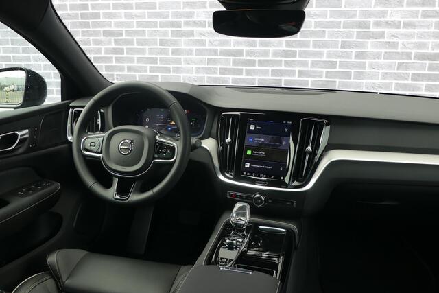 Volvo S60 Recharge T6 AWD Plus Dark Long Range | Harman Kardon | 19" LM velgen | Sportstoelen | Adaptive Cruise | BLIS