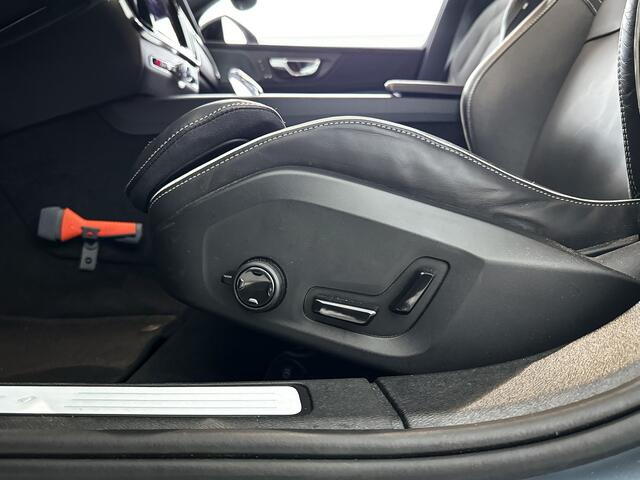 Volvo S60 B4 Aut. Plus Dark | 360º camera | Harman Kardon | Trekhaak