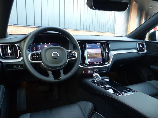Volvo S60 T8 AWD Ultimate Dark |Styling kit| Polestar Tuning|