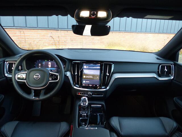 Volvo S60 T8 AWD Ultimate Dark |Styling kit| Polestar Tuning|