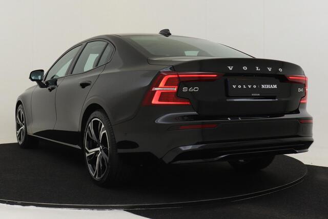 Volvo S60 B4 (M-HYBRID) ULTIMATE DARK -PANO.DAK|360°CAM|CLIMATE|HEAD UP DISP.