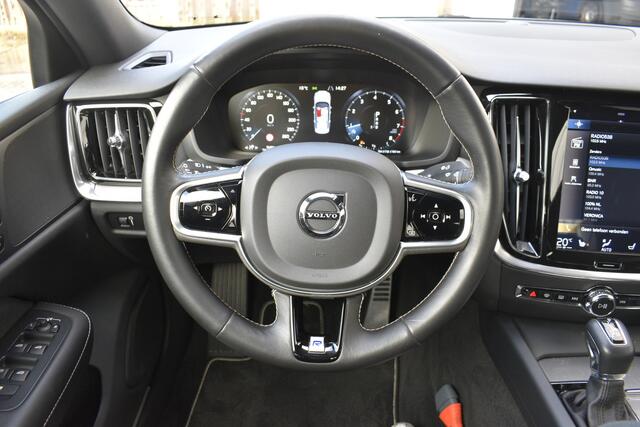 Volvo S60 T4 Automaat R-Design | Adaptieve cruise control | verwarmbare voorstoelen | Park Assist Line |